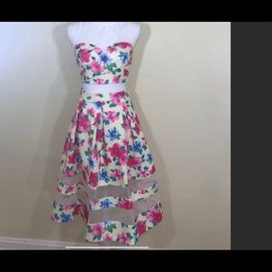 New Mesh floral Pleated Skirt And Crop Top Set